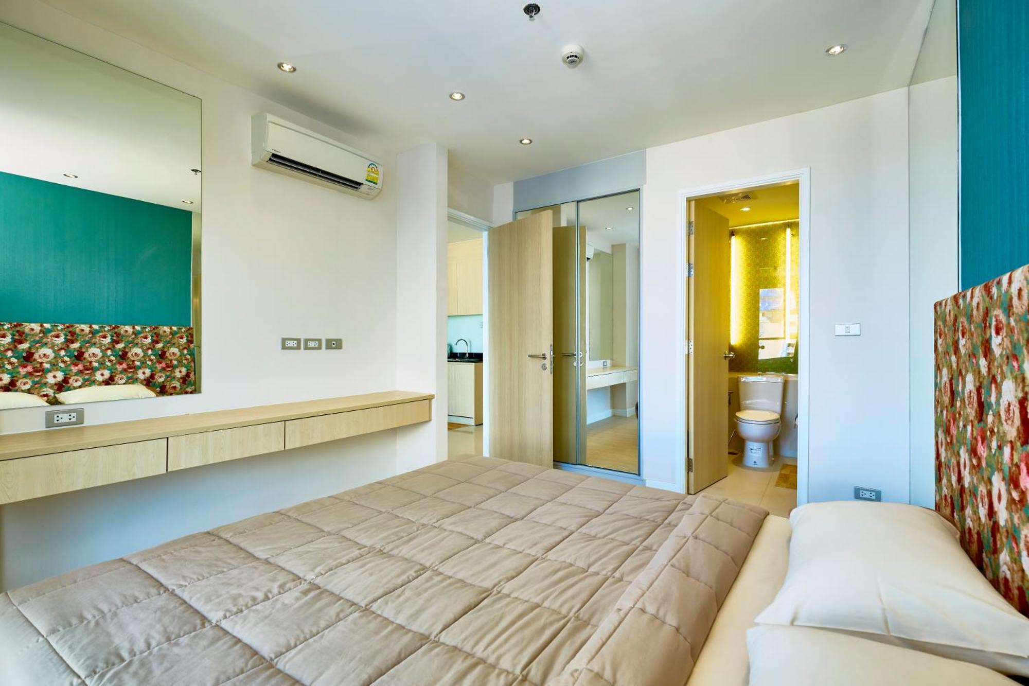 Grand Carribean By Tech Apartment Pattaya Room photo